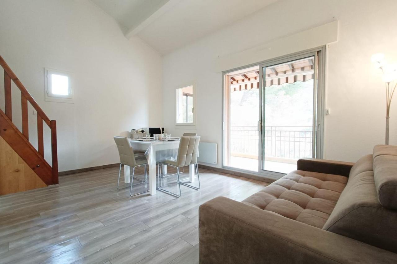 Spacious Sea View At 50m From The Apartment