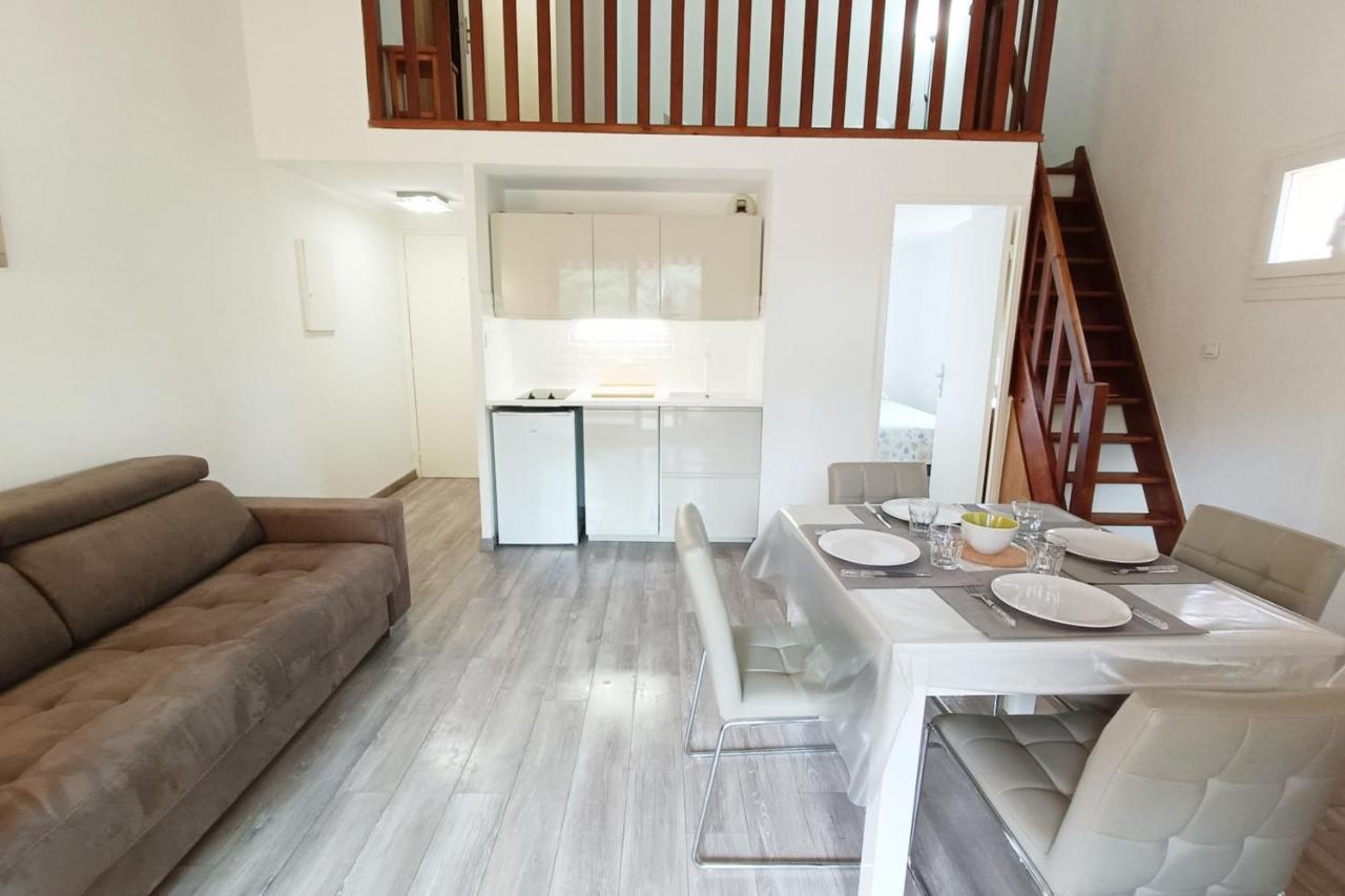 Spacious Sea View At 50m From The * Bandol